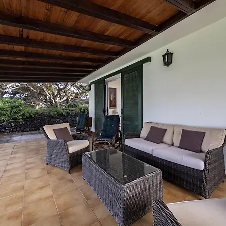 Sabinas Playa - El Guincho, * Garachico (Tenerife)